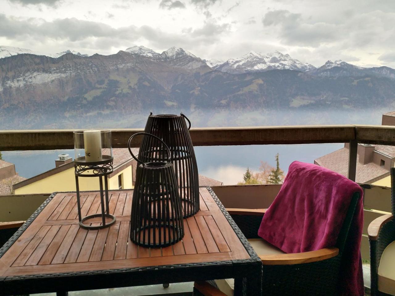 Swiss Seeblick Apartment Mit Hotelanbindung Beatenberg Exteriér fotografie